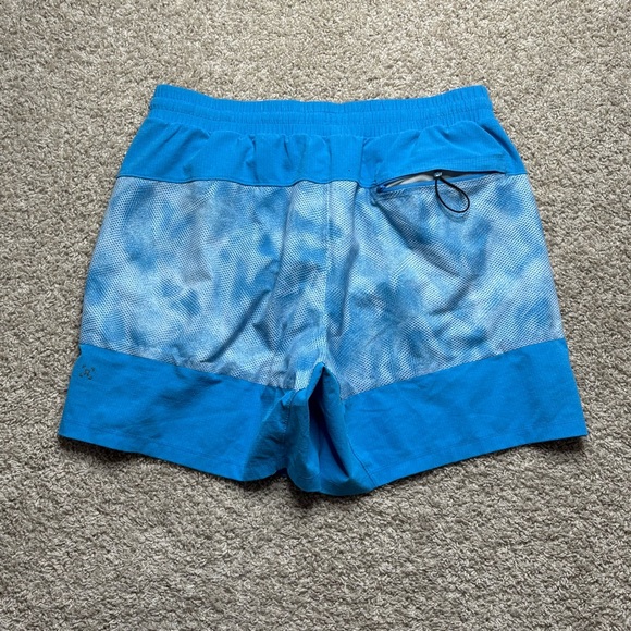 Lululemon Men’s Lane Line Shorts - Picture 2 of 6